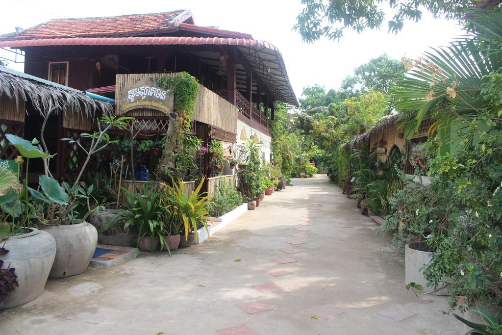 Garden Guesthouse Kampong Chhnang Bagian luar foto