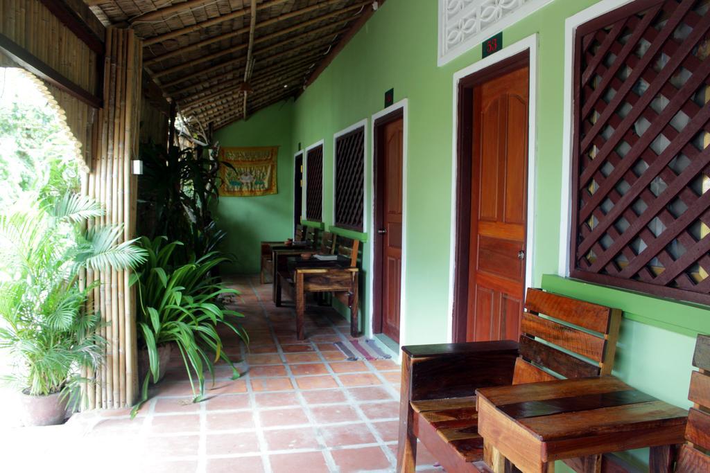 Garden Guesthouse Kampong Chhnang Bagian luar foto