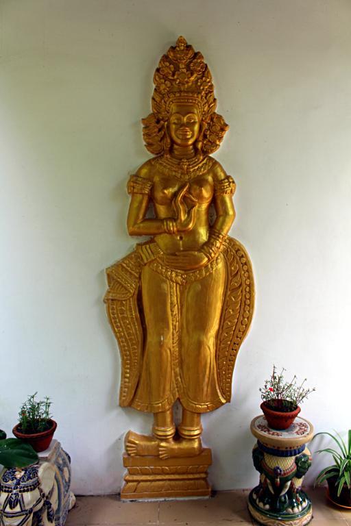 Garden Guesthouse Kampong Chhnang Bagian luar foto